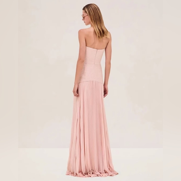 Sold - Picture 3 of 10